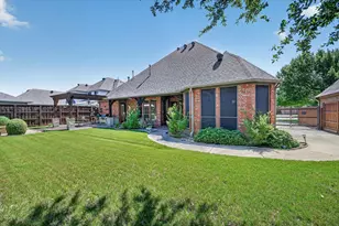 8009 Long Trail Dr, North Richland Hills, TX 76182 - Photo 33