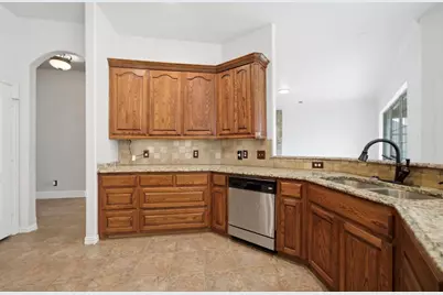 132 Silver Rose Boulevard, Burleson, TX 76028 - Photo 9