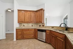 132 Silver Rose Blvd, Burleson, TX 76028 - Photo 9