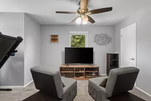 1310 Carriage Dr, Irving, TX 75062 - Photo 21