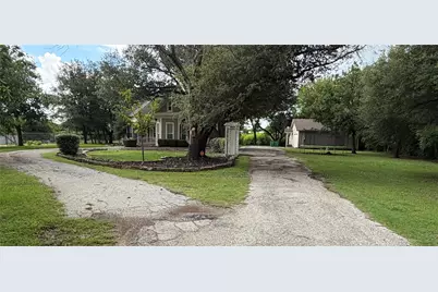 445 W Belknap Street, Jacksboro, TX 76458 - Photo 7
