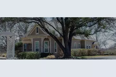 445 W Belknap Street, Jacksboro, TX 76458 - Photo 1
