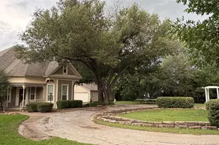 445 W Belknap St, Jacksboro, TX 76458 - Photo 5