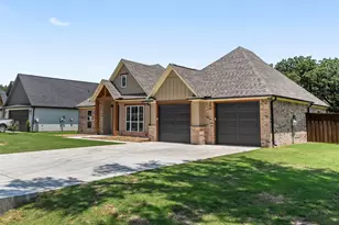 17815 Chaparral Dr, Mabank, TX 75147 - Photo 3