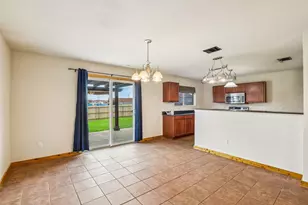 8111 MacGregor Dr, Arlington, TX 76002 - Photo 9
