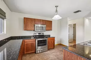 8111 MacGregor Dr, Arlington, TX 76002 - Photo 11