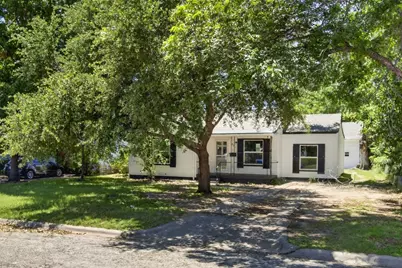 821 Gustave Street, River Oaks, TX 76114 - Photo 3