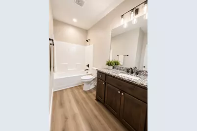 801 Meadowlark Circle, Granbury, TX 76049 - Photo 13