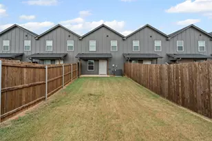 100 Abbey Park Ct, Granbury, TX 76049 - Photo 27