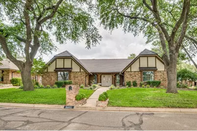 5601 Dye Drive, Arlington, TX 76013 - Photo 1