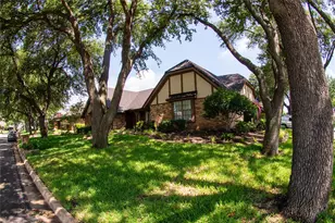 5601 Dye Dr, Arlington, TX 76013 - Photo 5