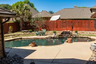 5601 Dye Dr, Arlington, TX 76013 - Photo 9