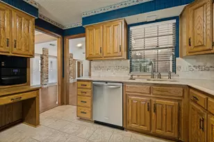 5601 Dye Dr, Arlington, TX 76013 - Photo 17