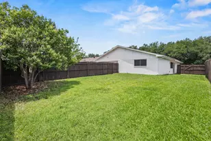 1824 Chamberlain Dr, Carrollton, TX 75007 - Photo 23