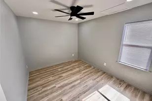 209 McBrayer St, Graham, TX 76450 - Photo 9