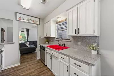 5017 Village Court, Haltom City, TX 76117 - Photo 17