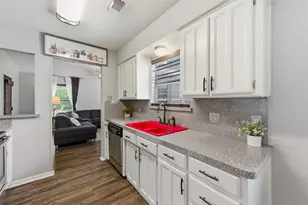5017 Village Ct, Haltom City, TX 76117 - Photo 17