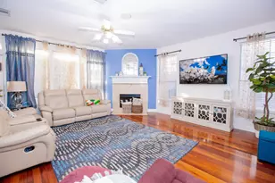 8335 Richmond Ct, Irving, TX 75063 - Photo 5