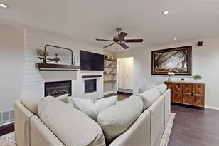 808 San Marcos Ln, Bedford, TX 76021 - Photo 5
