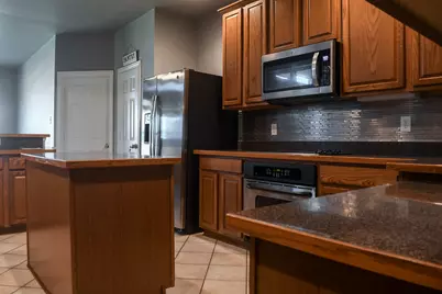 409 Royal Crest Drive, DeSoto, TX 75115 - Photo 11
