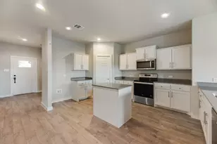 820 Lakeview Dr, Alvarado, TX 76009 - Photo 9