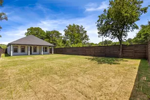 613 N Dwight Ave, Dallas, TX 75211 - Photo 15