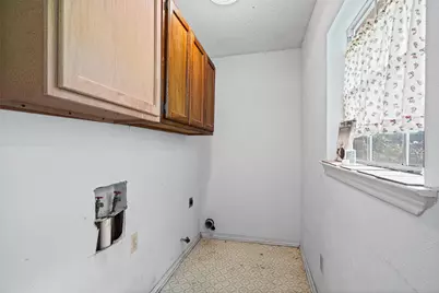 9738 Van Dyke Road, Dallas, TX 75218 - Photo 13