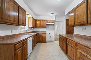 9738 Van Dyke Rd, Dallas, TX 75218 - Photo 11