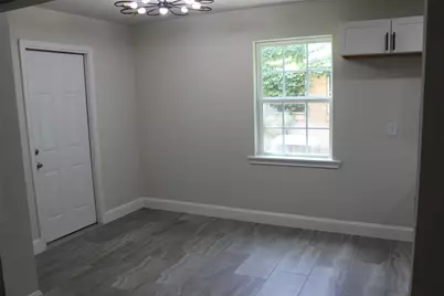 1807 W Scott Street, Sherman, TX 75092 - Photo 9
