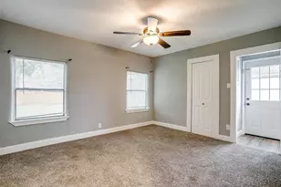 823 College St, Cleburne, TX 76033 - Photo 15