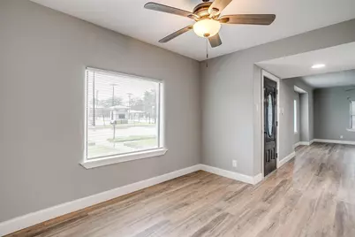 823 College Street, Cleburne, TX 76033 - Photo 11