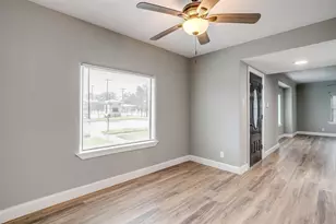 823 College St, Cleburne, TX 76033 - Photo 11