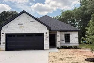 203 Kalura Way, Tool, TX 75143 - Photo 1