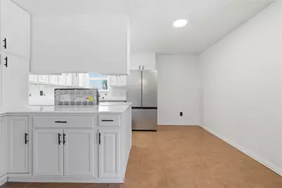 2116 Chelsea Drive, Edgecliff Village, TX 76134 - Photo 11