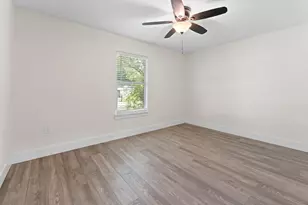 3806 Castle Hills Dr, Dallas, TX 75241 - Photo 15