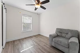 3806 Castle Hills Dr, Dallas, TX 75241 - Photo 11