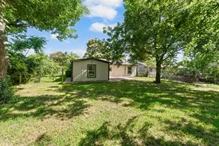 3806 Castle Hills Dr, Dallas, TX 75241 - Photo 5