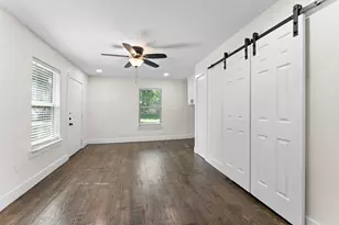 3806 Castle Hills Dr, Dallas, TX 75241 - Photo 9