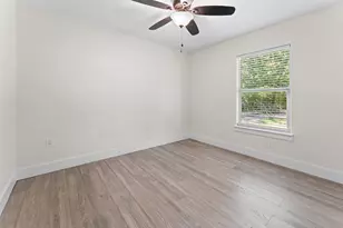 3806 Castle Hills Dr, Dallas, TX 75241 - Photo 13