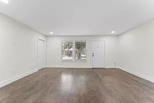 3806 Castle Hills Dr, Dallas, TX 75241 - Photo 9