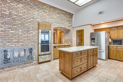 2006 Lake Country Drive, Arlington, TX 76012 - Photo 9