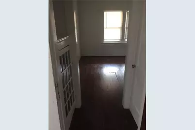 813 W 8th Street #3, Dallas, TX 75208 - Photo 5