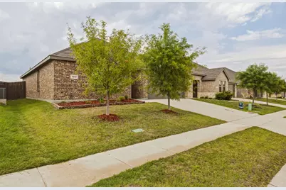 1210 Grand View Drive, Ennis, TX 75119 - Photo 3