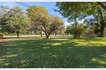 1705 E Beverly Drive, Corsicana, TX 75110 - Photo 7
