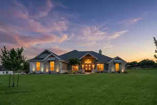 6425 Starlight Ranch Rd, Godley, TX 76044 - Photo 3