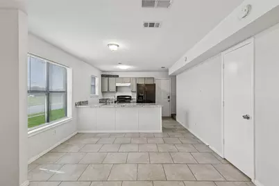 1401 Brook Meadow Circle, Lancaster, TX 75134 - Photo 7