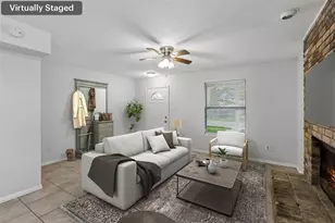 1401 Brook Meadow Cir, Lancaster, TX 75134 - Photo 3