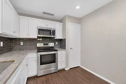 1620 Glenhill Lane, Lewisville, TX 75077 - Photo 15