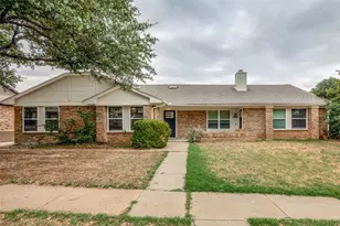 1108 Highpoint Rd, Bedford, TX 76022 - Photo 1