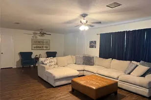 1012 Holden St, Glen Rose, TX 76043 - Photo 9